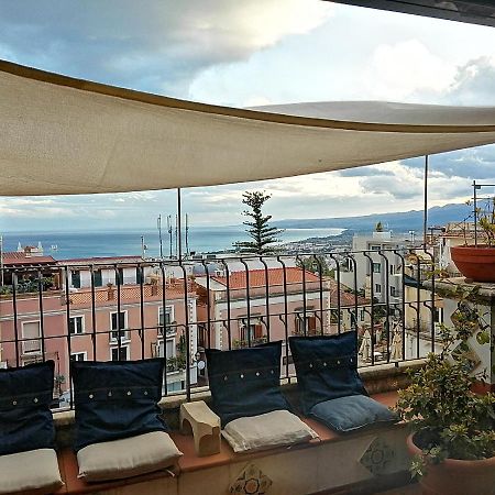 Aly Art Apartment Taormina Duomo, Gulf & Etna View Exterior foto