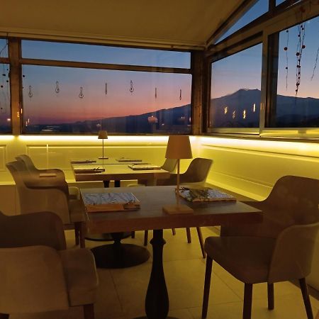 Aly Art Apartment Taormina Duomo, Gulf & Etna View Exterior foto