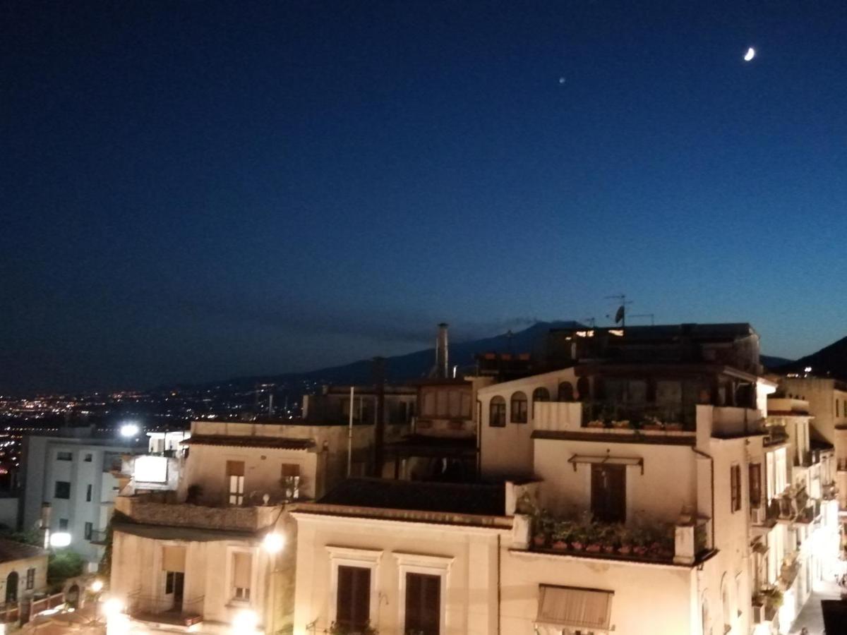 Aly Art Apartment Taormina Duomo, Gulf & Etna View Exterior foto