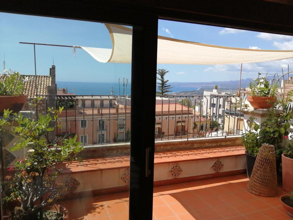 Aly Art Apartment Taormina Duomo, Gulf & Etna View Exterior foto