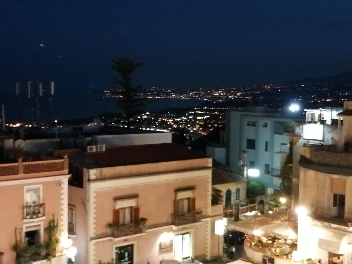 Aly Art Apartment Taormina Duomo, Gulf & Etna View Exterior foto
