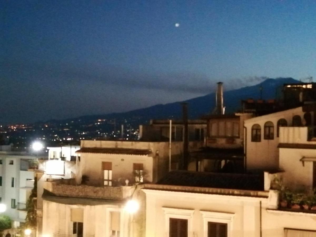 Aly Art Apartment Taormina Duomo, Gulf & Etna View Exterior foto