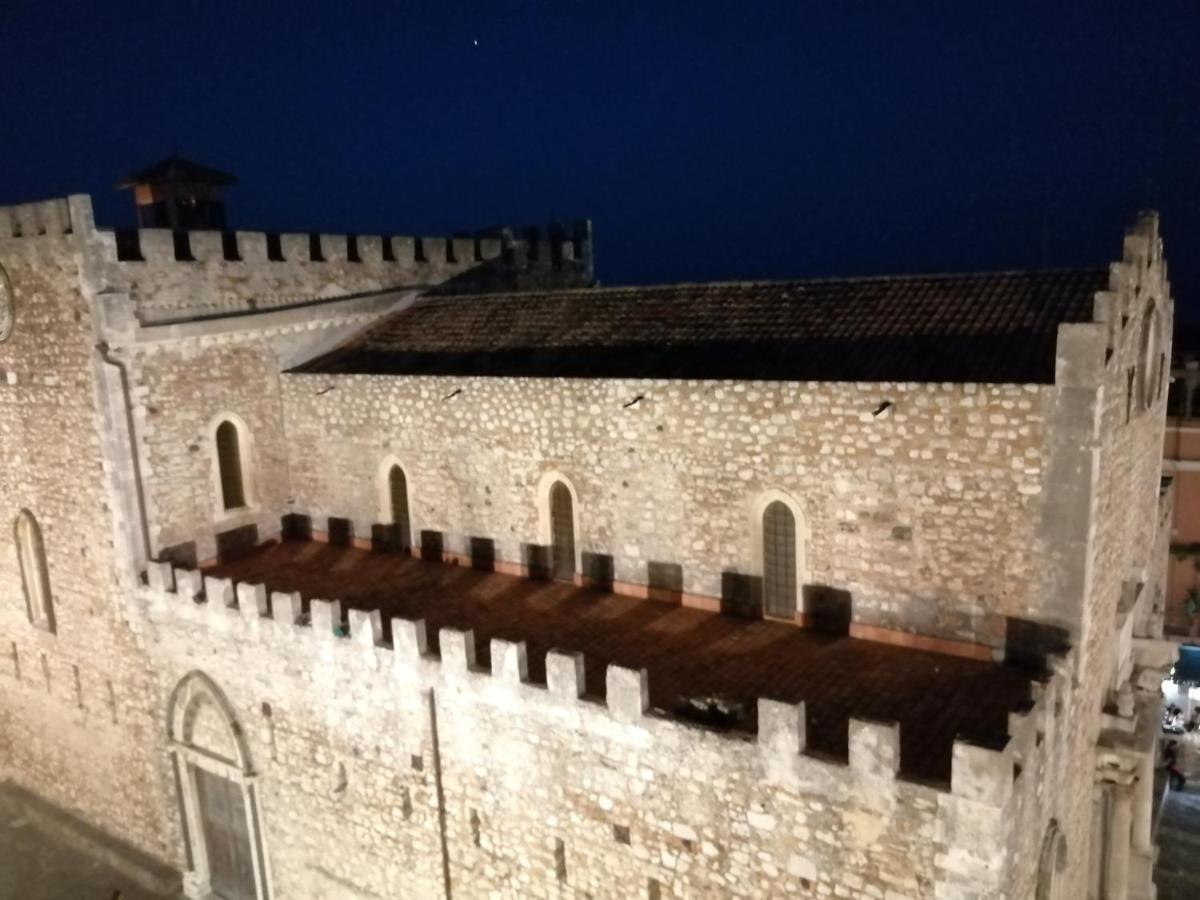 Aly Art Apartment Taormina Duomo, Gulf & Etna View Exterior foto