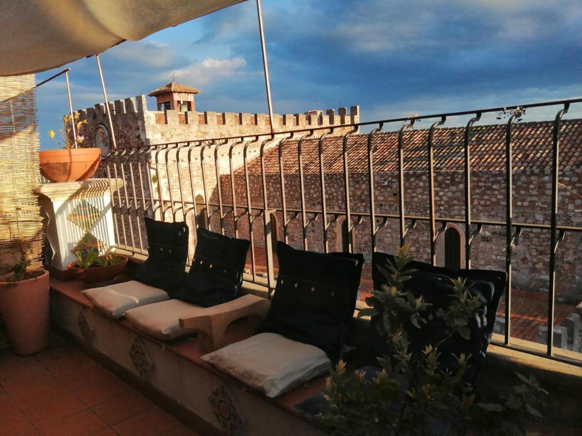 Aly Art Apartment Taormina Duomo, Gulf & Etna View Exterior foto