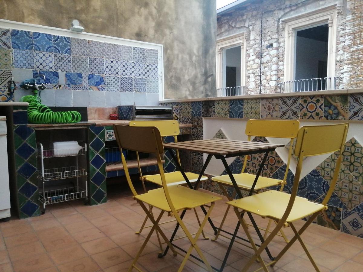 Aly Art Apartment Taormina Duomo, Gulf & Etna View Exterior foto