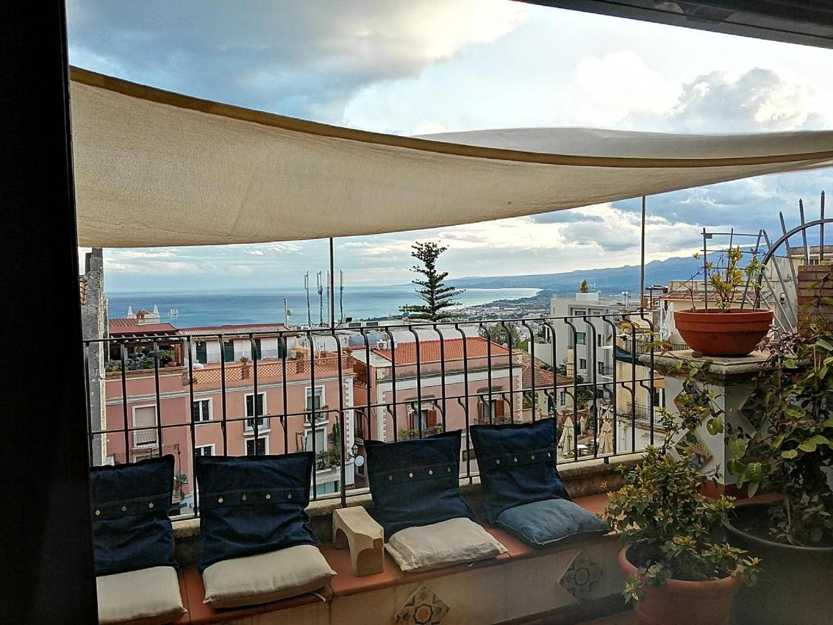 Aly Art Apartment Taormina Duomo, Gulf & Etna View Exterior foto